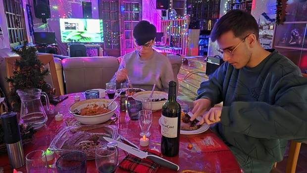 20251224_222857_red-20p100